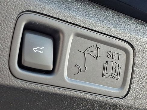 Used 2024 Ford Expedition Platinum image 33