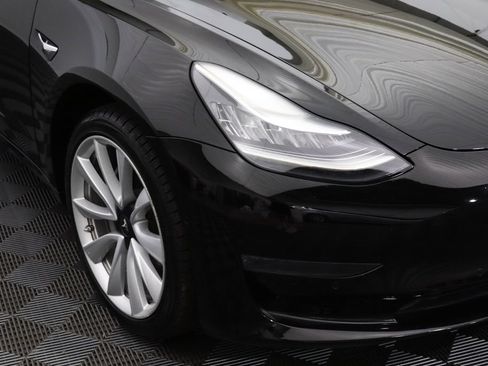 Used 2019 Tesla Model 3 Standard Range RWD image 9