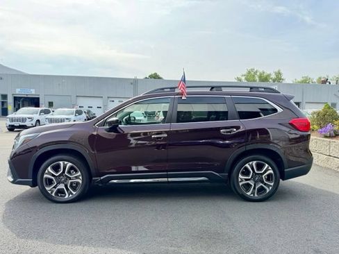 Used 2025 Subaru Ascent Touring AWD/4WD image 4