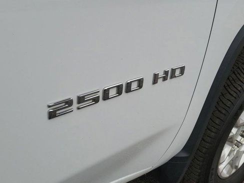 Used 2023 Chevrolet Silverado 2500 LT w/ Convenience Package AWD/4WD image 8