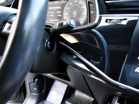 Used 2019 Audi Q8 Prestige w/ Luxury Package image 45