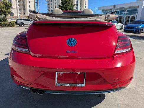 Used 2019 Volkswagen Beetle 2.0T SE w/ SE Premium Package image 5