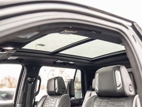 Used 2023 Cadillac Escalade Sport Platinum w/ LPO, ONYX Package image 21