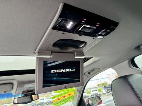 Used 2020 GMC Yukon Denali image 25