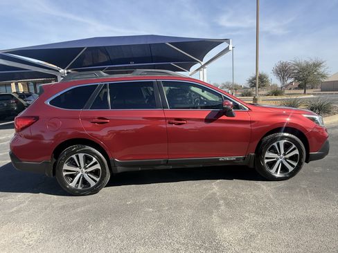 Used 2019 Subaru Outback 3.6R Limited w/ Popular Package #2 image 8