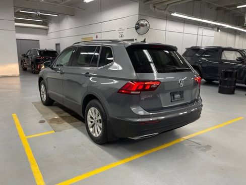 Used 2019 Volkswagen Tiguan SE w/ Panoramic Sunroof Package AWD/4WD image 2