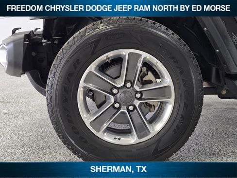 Used 2022 Jeep Wrangler Unlimited Sahara image 7