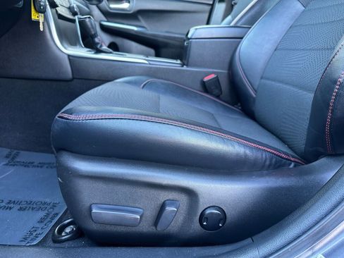 Used 2016 Toyota Camry SE image 10
