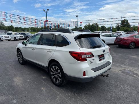 Used 2017 Subaru Outback 2.5i Limited AWD/4WD image 8