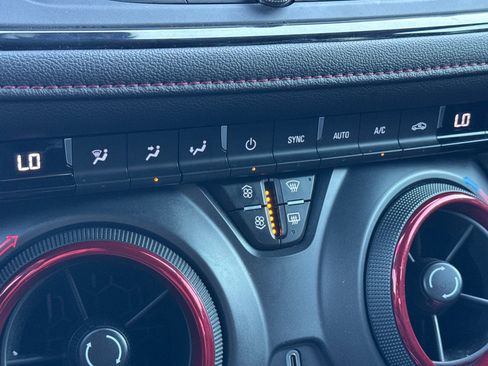 Used 2021 Chevrolet Blazer RS w/ Driver Confidence II Package FWD image 32