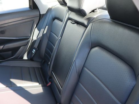 Used 2021 Volkswagen Jetta SEL FWD image 27