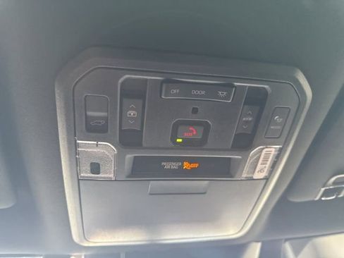 Used 2025 Toyota Sequoia Platinum image 21