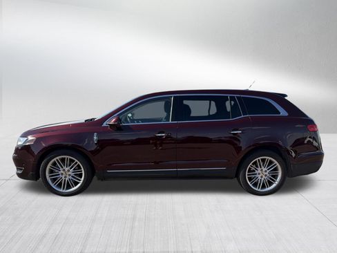 Used 2017 Lincoln MKT AWD w/ Technology Package image 4
