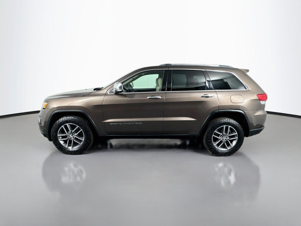 Used 2018 Jeep Grand Cherokee Limited AWD/4WD image 2