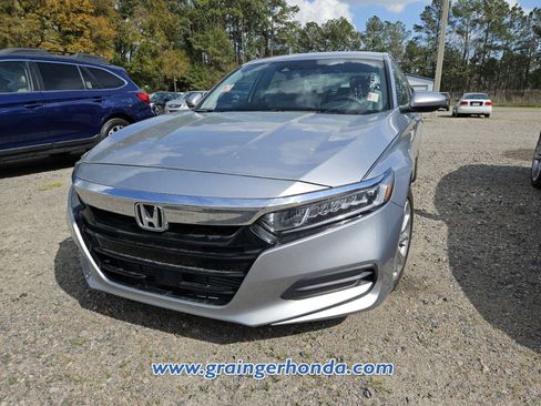 Used 2018 Honda Accord LX image 2