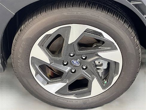 Used 2024 Subaru Crosstrek 2.5i Limited image 32