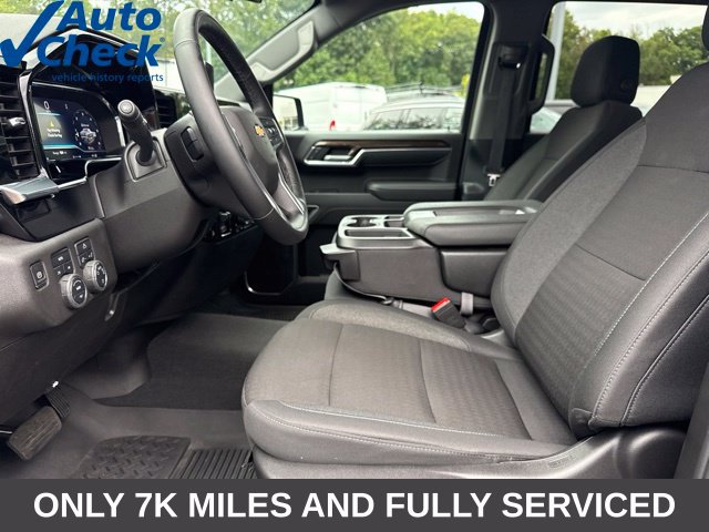 Used 2025 Chevrolet Silverado 1500 LT AWD/4WD image 23