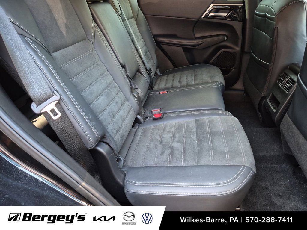 Used 2023 Mitsubishi Outlander SE AWD/4WD image 26