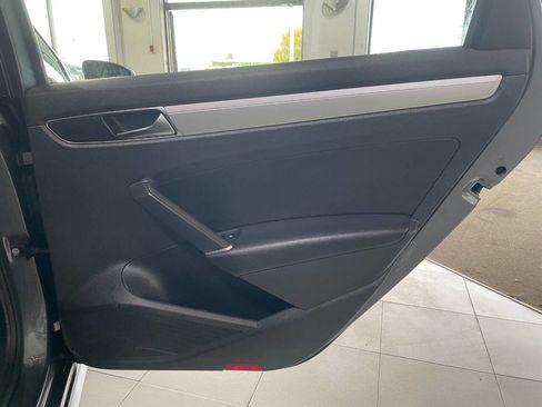 Used 2019 Volkswagen Passat 2.0T Wolfsburg w/ Wheels & Sunroof Package image 22