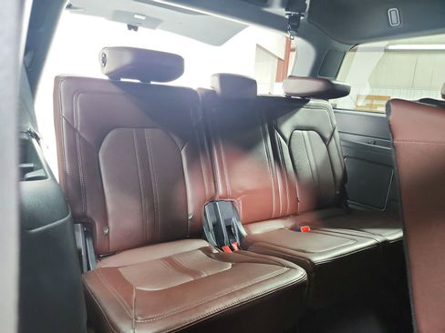 Used 2024 Ford Expedition Limited RWD image 47