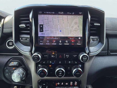 Used 2019 RAM 1500 Laramie AWD/4WD image 14