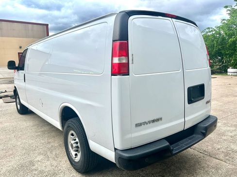 Used 2023 GMC Savana 2500 Extended w/ Driver Convenience Package image 4