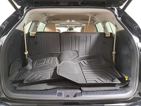 Used 2021 Toyota Highlander Limited image 10