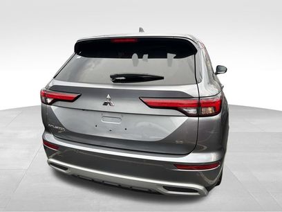 Used 2024 Mitsubishi Outlander SE