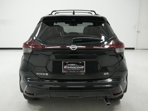 Used 2021 Nissan Kicks SR w/ SR Premium Package image 5