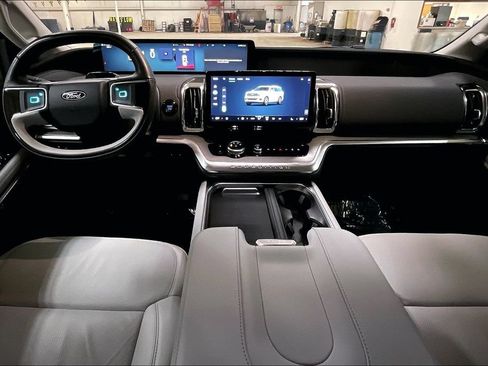 Certified 2025 Ford Expedition Max Platinum AWD/4WD image 14