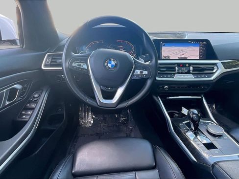 Used 2019 BMW 330i xDrive Sedan w/ Premium Package AWD/4WD image 5