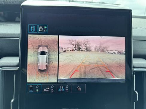 Used 2025 GMC Yukon Denali AWD/4WD image 21