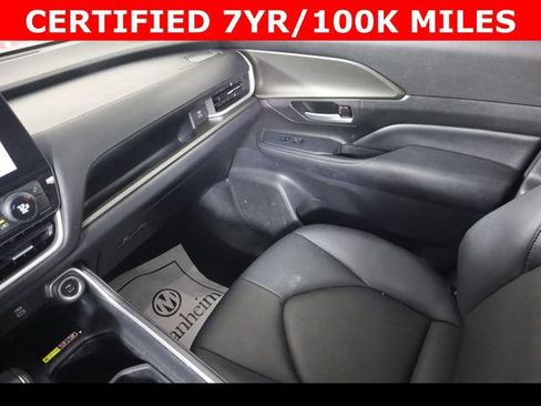 Used 2024 Toyota Grand Highlander FWD image 17