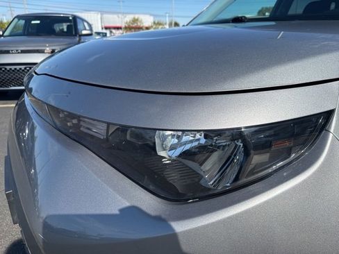 Used 2023 Kia Soul LX w/ LX Technology Package image 12