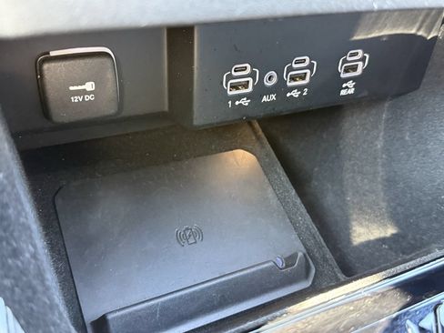 Used 2024 Jeep Wagoneer Series III w/ Premium Group I AWD/4WD image 26