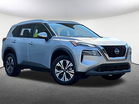 Used 2023 Nissan Rogue SV w/ SV Premium Package image 2