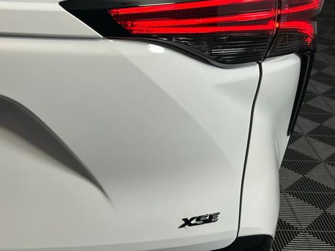 Used 2025 Toyota Sienna XSE image 13