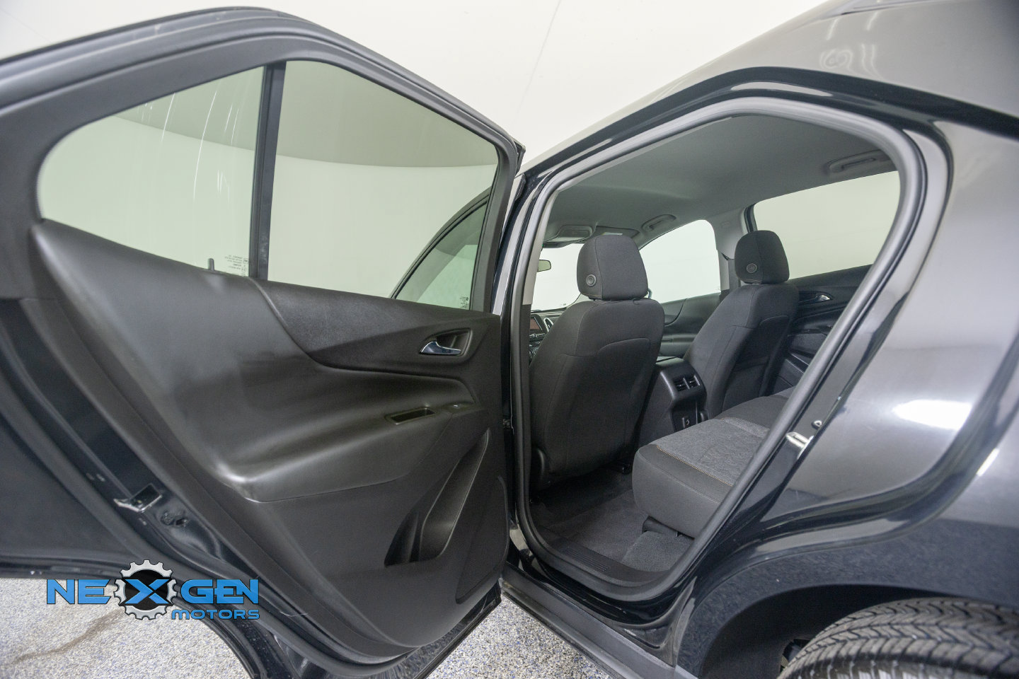 Used 2024 Chevrolet Equinox LT AWD/4WD image 28