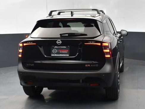 New 2026 Nissan Kicks SR w/ SR Premium Package AWD/4WD image 7