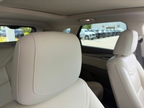 Used 2023 Cadillac XT5 Premium Luxury FWD image 14