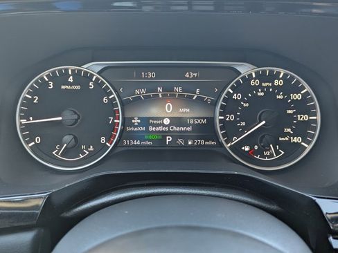 Used 2023 Nissan Pathfinder SL image 24