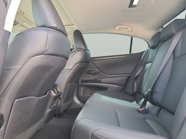 Used 2022 Lexus ES 350 w/ Premium Package FWD image 11