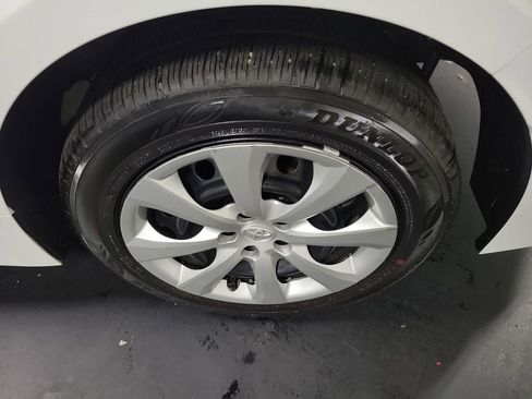Used 2026 Toyota Corolla LE FWD image 10