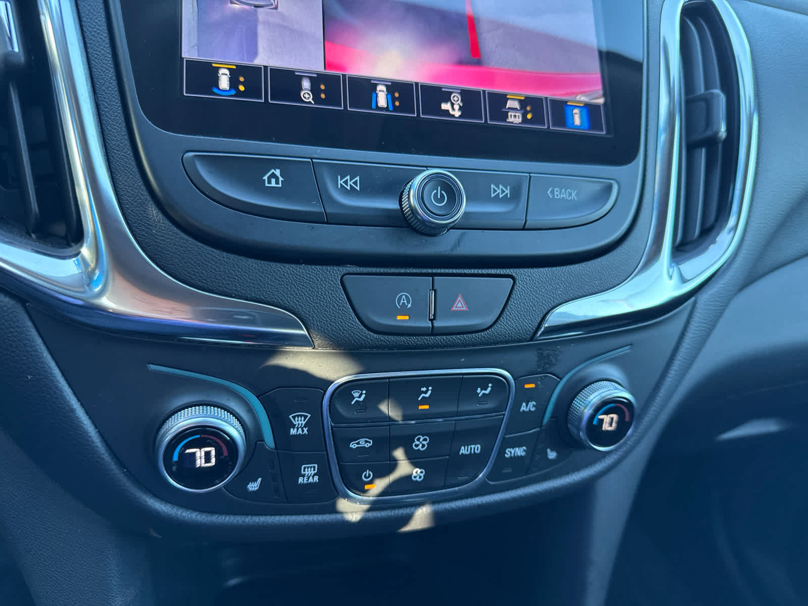 Used 2024 Chevrolet Equinox LT AWD/4WD image 25