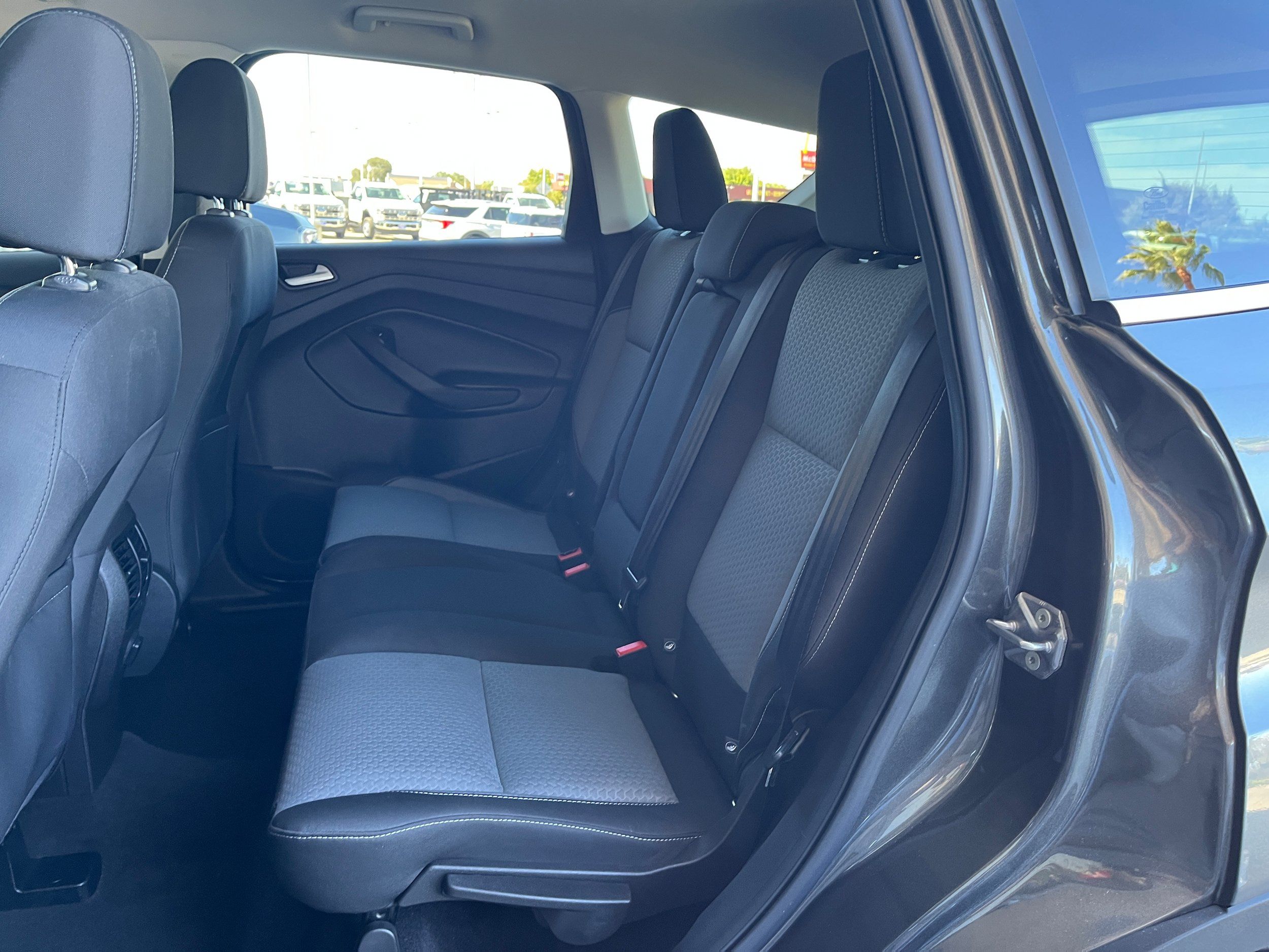 Used 2017 Ford Escape SE FWD image 5