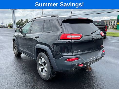 Used 2016 Jeep Cherokee Trailhawk AWD/4WD image 5
