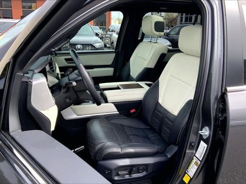 Used 2024 Toyota Sequoia Capstone AWD/4WD image 25