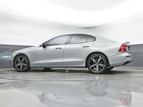 Used 2025 Volvo S60 B5 Plus FWD image 40