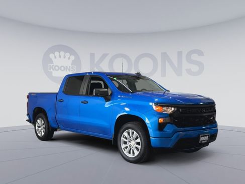 Used 2025 Chevrolet Silverado 1500 Custom AWD/4WD image 2