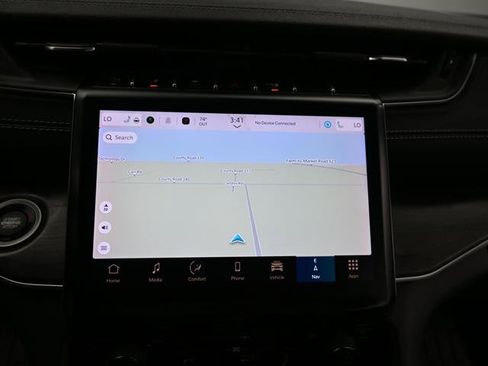 Used 2022 Jeep Grand Cherokee L Limited image 13